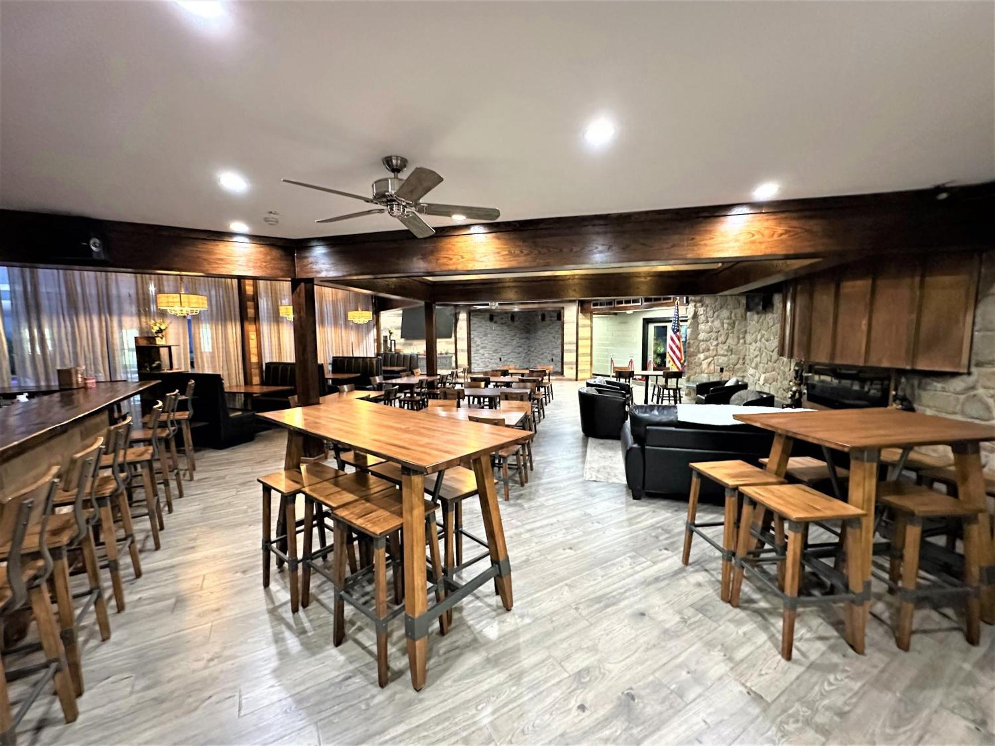 Lakehouse *Hottub*Jacuzzi*Firepit*Bbq*Pool Long Pond Εξωτερικό φωτογραφία